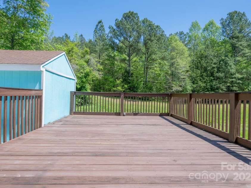 195 Old Farm Lane, Mocksville, NC 27028.  MLS# CAR4249878, YatesRealty ID 12304. 