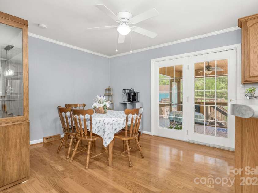 195 Old Farm Lane, Mocksville, NC 27028.  MLS# CAR4249878, YatesRealty ID 12304. 