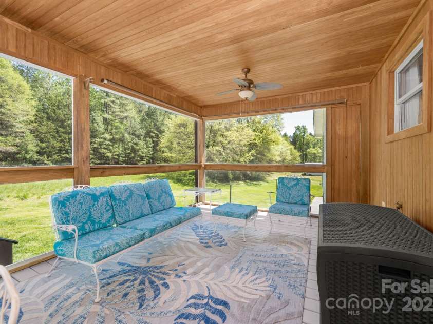 195 Old Farm Lane, Mocksville, NC 27028.  MLS# CAR4249878, YatesRealty ID 12304. 