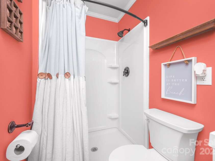 195 Old Farm Lane, Mocksville, NC 27028.  MLS# CAR4249878, YatesRealty ID 12304. 