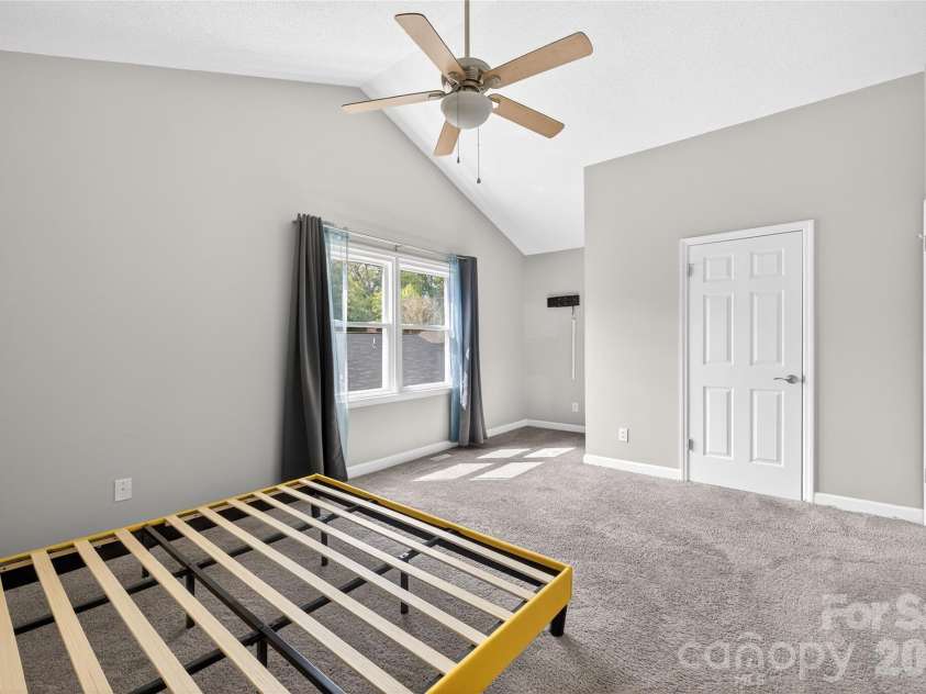 311 Silverleaf Circle, Kannapolis, NC 28083.  MLS# CAR4366595, YatesRealty ID 12305. 