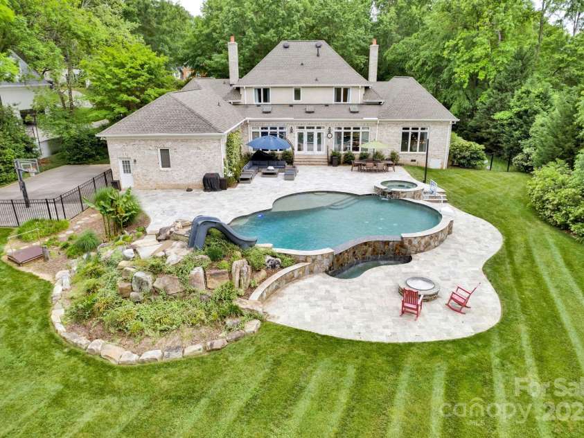 8305 Bar Harbor Lane, Charlotte, NC 28210.  MLS# CAR4253979, YatesRealty ID 12305. 