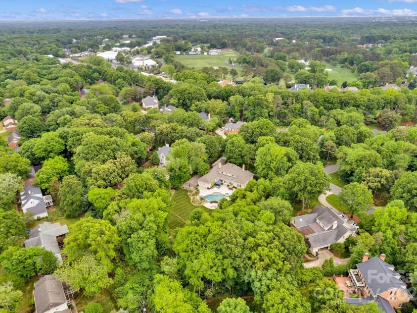 8305 Bar Harbor Lane, Charlotte, NC 28210.  MLS# CAR4253979, YatesRealty ID 12305. 