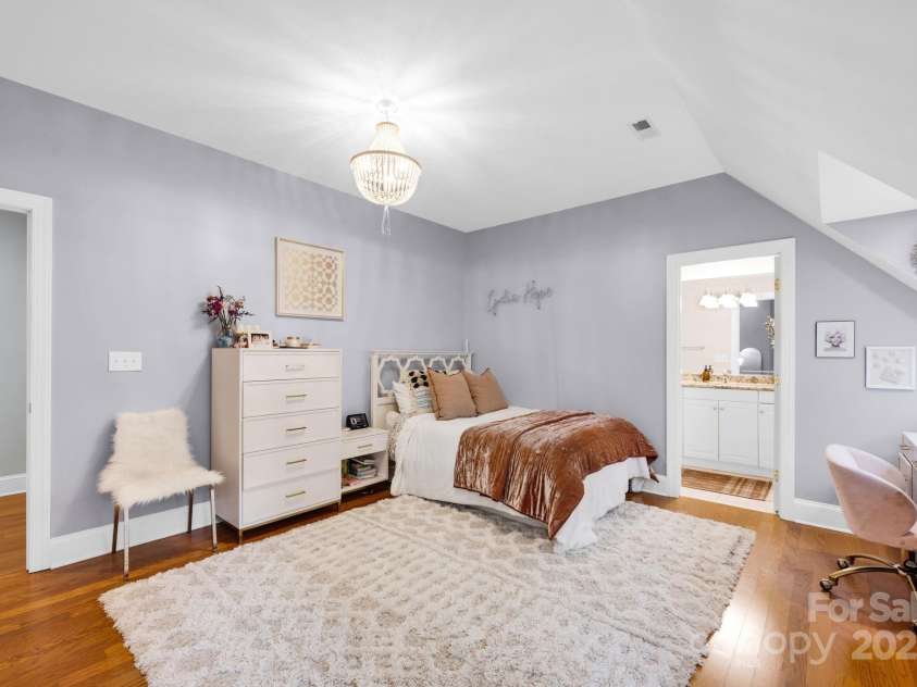 8305 Bar Harbor Lane, Charlotte, NC 28210.  MLS# CAR4253979, YatesRealty ID 12305. 