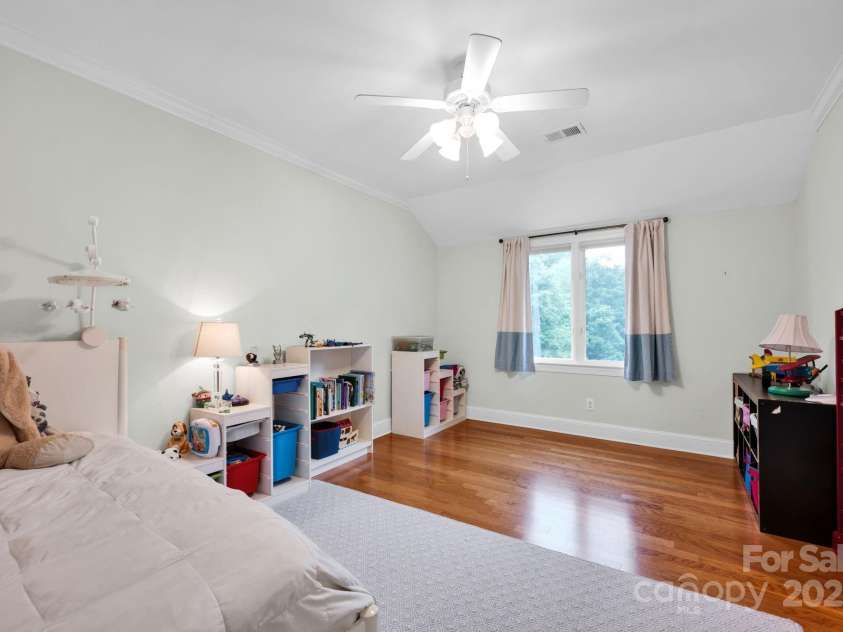 8305 Bar Harbor Lane, Charlotte, NC 28210.  MLS# CAR4253979, YatesRealty ID 12305. 