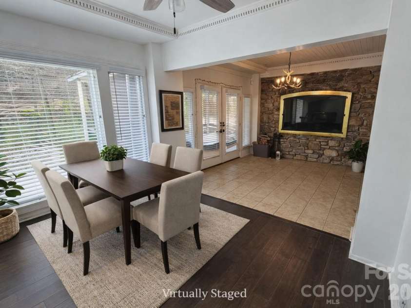 34 Landfair Lane, Hendersonville, NC 28792.  MLS# CAR4368004, YatesRealty ID 12308. 