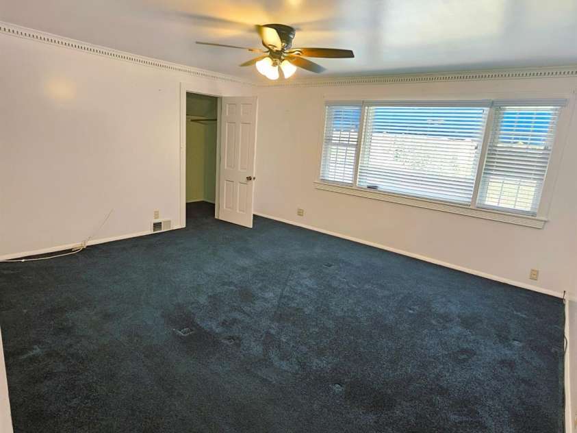 34 Landfair Lane, Hendersonville, NC 28792.  MLS# CAR4368004, YatesRealty ID 12308. 