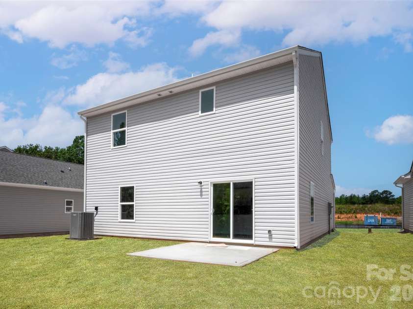 3416 Robindale Drive, Winston Salem, NC 27107.  MLS# CAR4360016, YatesRealty ID 12309. 