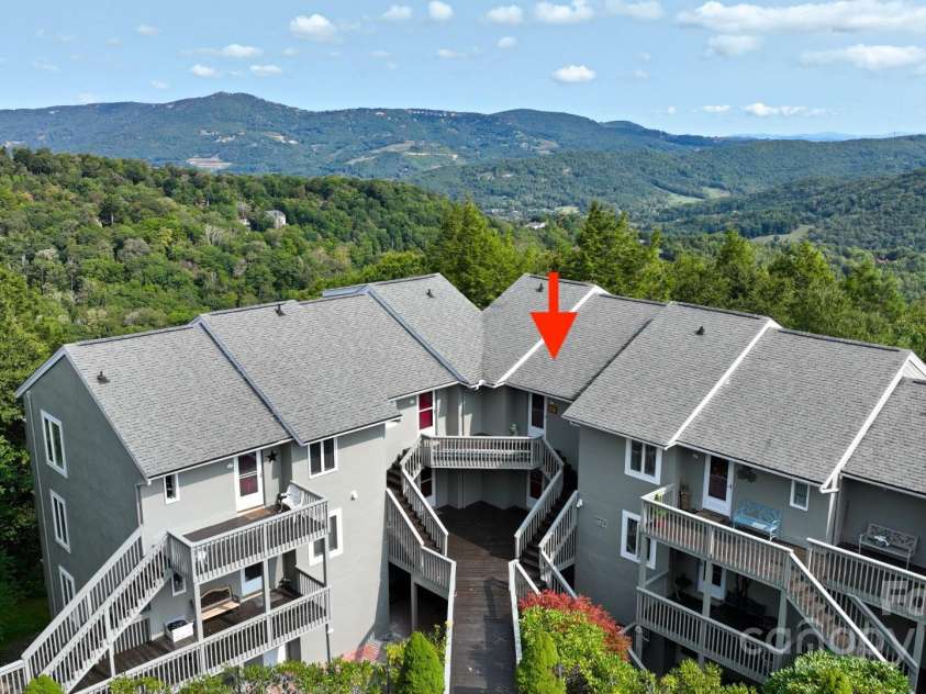 367 Skyleaf Drive, Banner Elk, NC 28604.  MLS# CAR4251134, YatesRealty ID 1231. Escape the Heat to Life on Sugar Mtn