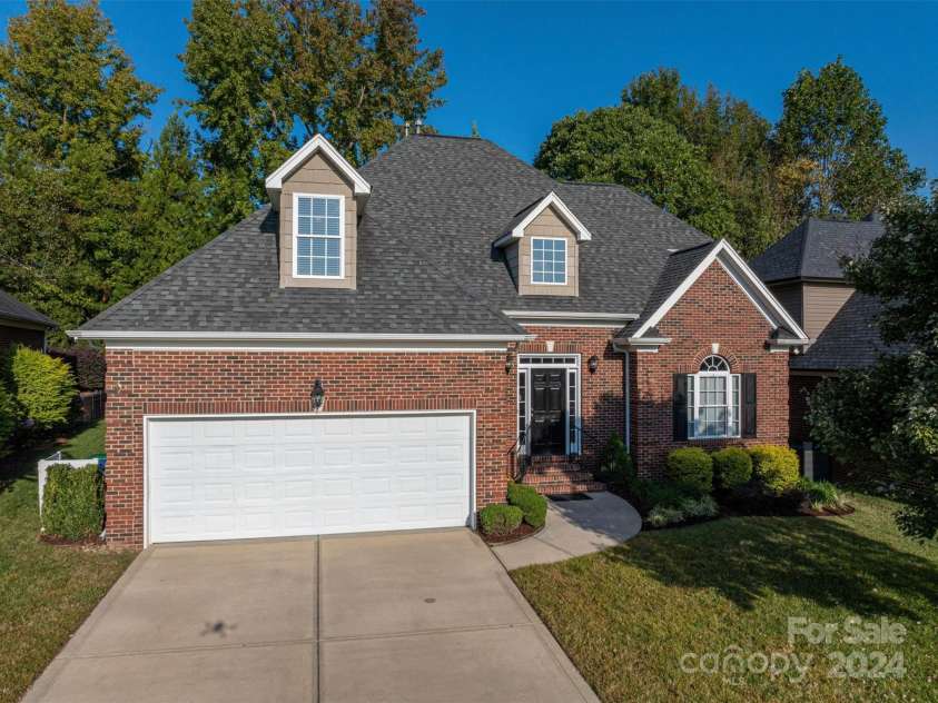 4006 St. Andrews Court, Cramerton, NC 28032.  MLS# CAR4190866, YatesRealty ID 1231. 