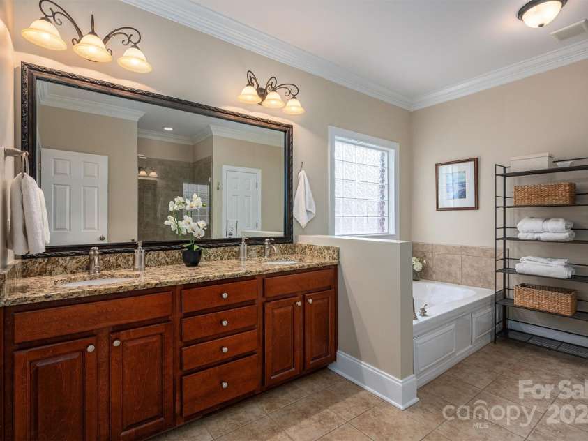 4006 St. Andrews Court, Cramerton, NC 28032.  MLS# CAR4190866, YatesRealty ID 1231. 