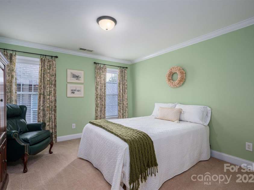 4006 St. Andrews Court, Cramerton, NC 28032.  MLS# CAR4190866, YatesRealty ID 1231. 