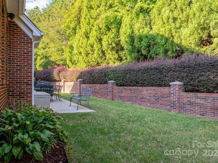 4006 St. Andrews Court, Cramerton, NC 28032.  MLS# CAR4190866, YatesRealty ID 1231. 