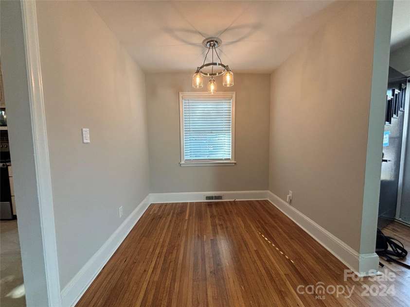 3427 Eastway Drive, Charlotte, NC 28205.  MLS# CAR4199216, YatesRealty ID 12310. Dining Room