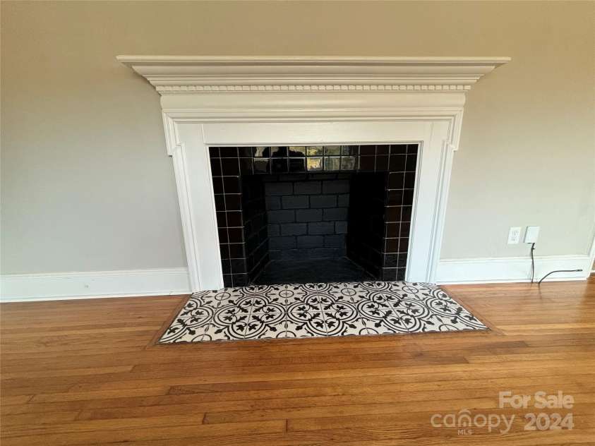3427 Eastway Drive, Charlotte, NC 28205.  MLS# CAR4199216, YatesRealty ID 12310. Fireplace