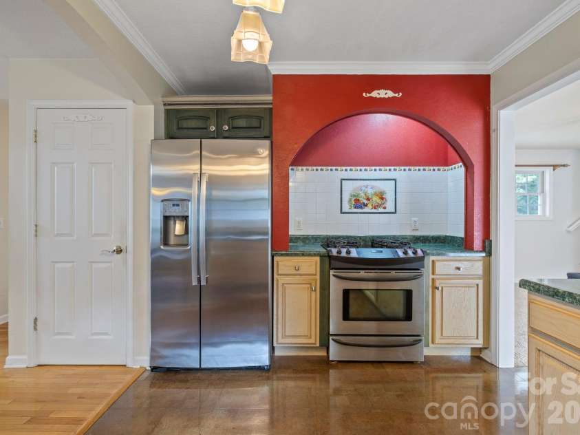 372 Kingfisher Lane, Mills River, NC 28759.  MLS# CAR4310639, YatesRealty ID 12310. 