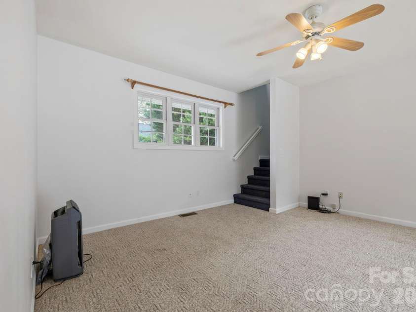 372 Kingfisher Lane, Mills River, NC 28759.  MLS# CAR4310639, YatesRealty ID 12310. 