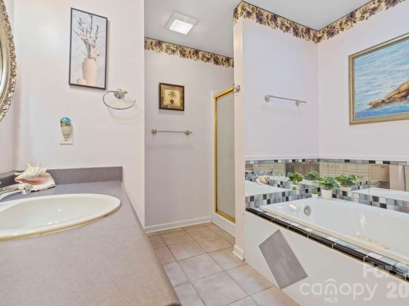 372 Kingfisher Lane, Mills River, NC 28759.  MLS# CAR4310639, YatesRealty ID 12310. Primary bathroom
