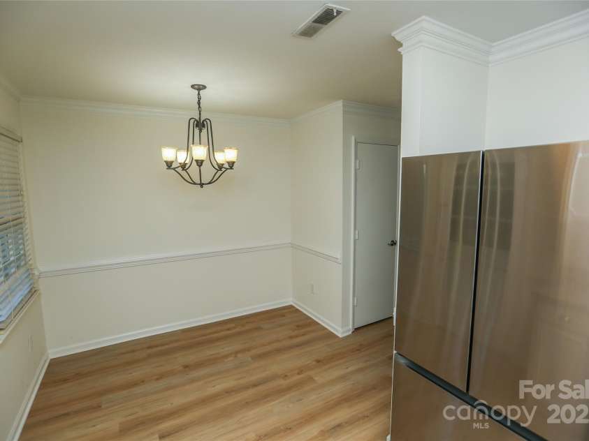 2332 Kenmore Avenue, Charlotte, NC 28204.  MLS# CAR4248912, YatesRealty ID 12311. 