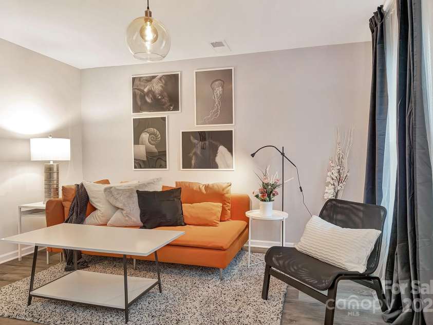 2828 Willow Street, Charlotte, NC 28208.  MLS# CAR4255390, YatesRealty ID 12312. 