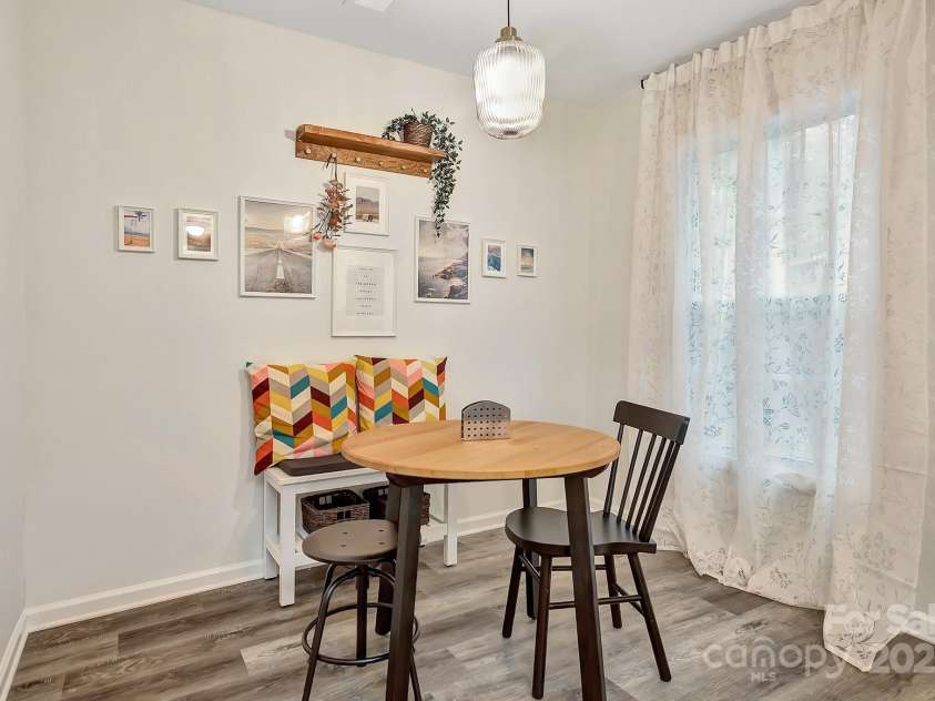 2828 Willow Street, Charlotte, NC 28208.  MLS# CAR4255390, YatesRealty ID 12312. 