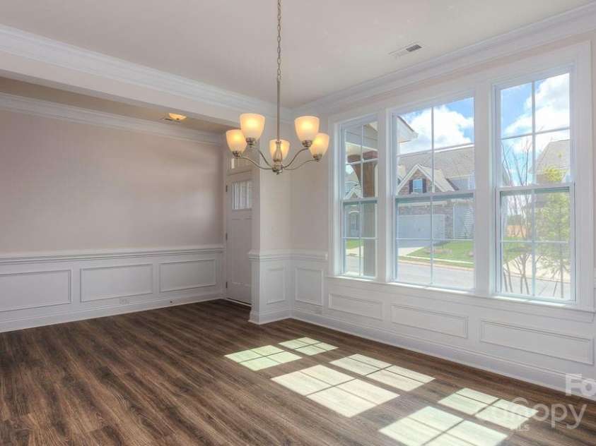 546 Fox Cove Road, Hendersonville, NC 28792.  MLS# CAR4200624, YatesRealty ID 12313. Study