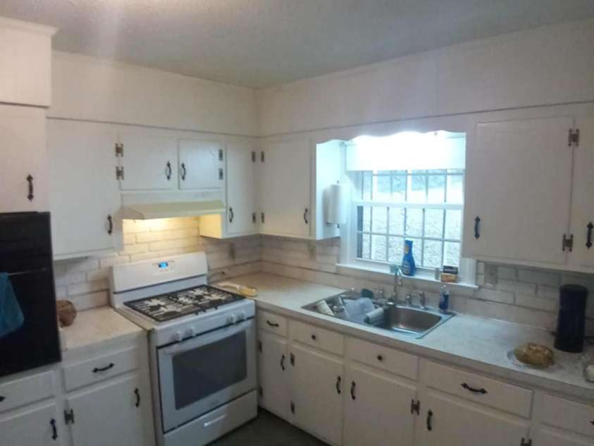 141 Cherokee Way, Marion, NC 28752.  MLS# CAR4199909, YatesRealty ID 12315. Kitchen