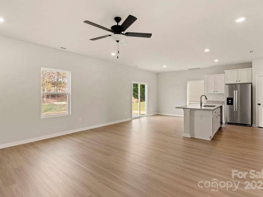 1041 Russell Drive, Winston Salem, NC 27127.  MLS# CAR4273519, YatesRealty ID 12319. 