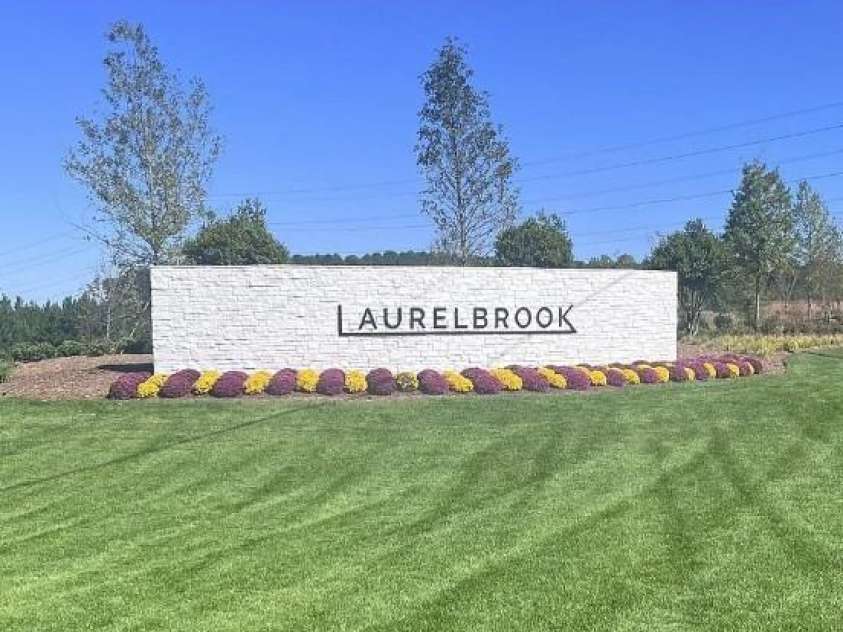 1048 Arundle Road, Sherrills Ford, NC 28673.  MLS# CAR4234405, YatesRealty ID 12319. Community Entry