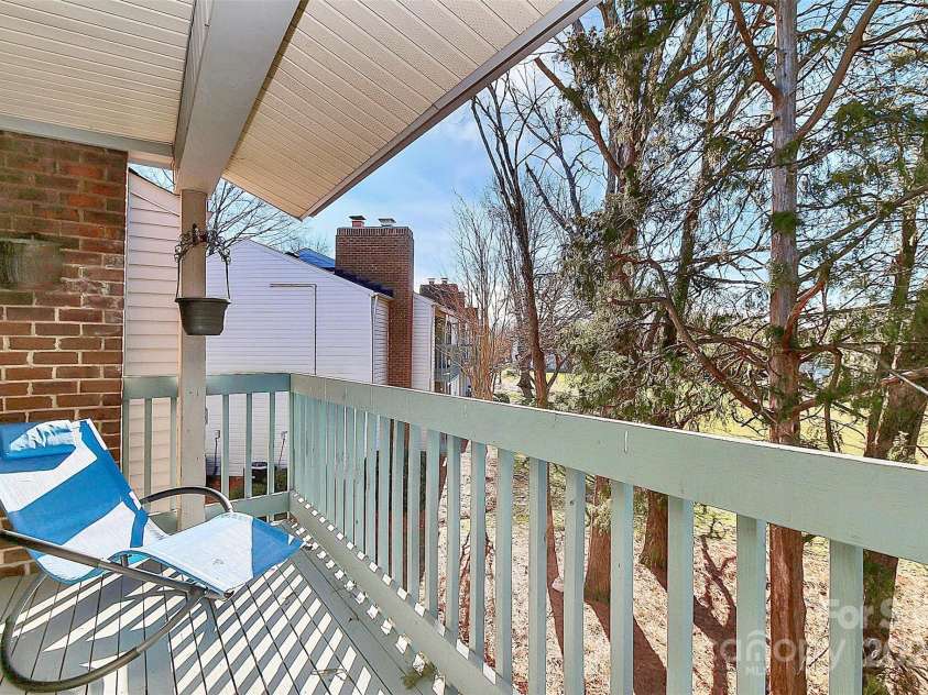 10963 Harrowfield Road, Charlotte, NC 28226.  MLS# CAR4237024, YatesRealty ID 12320. 