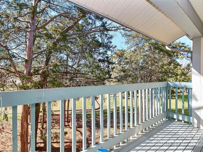 10963 Harrowfield Road, Charlotte, NC 28226.  MLS# CAR4237024, YatesRealty ID 12320. 