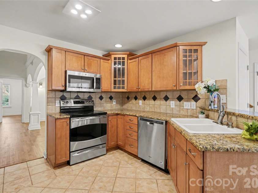 437 Hillcrest Drive, Harrisburg, NC 28075.  MLS# CAR4360523, YatesRealty ID 12320. Plenty of storage and work space