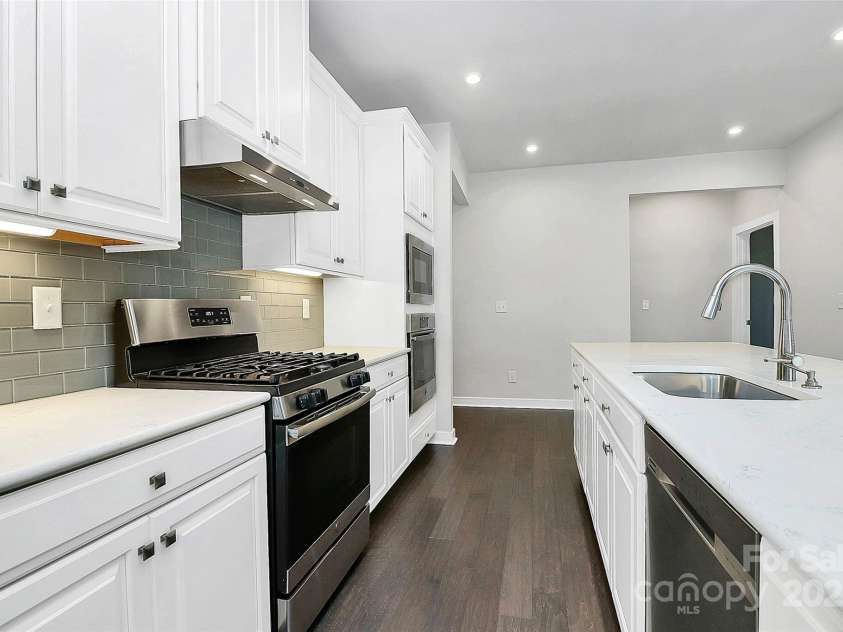 8243 Bretton Woods Drive, Charlotte, NC 28227.  MLS# CAR4213507, YatesRealty ID 12321. 