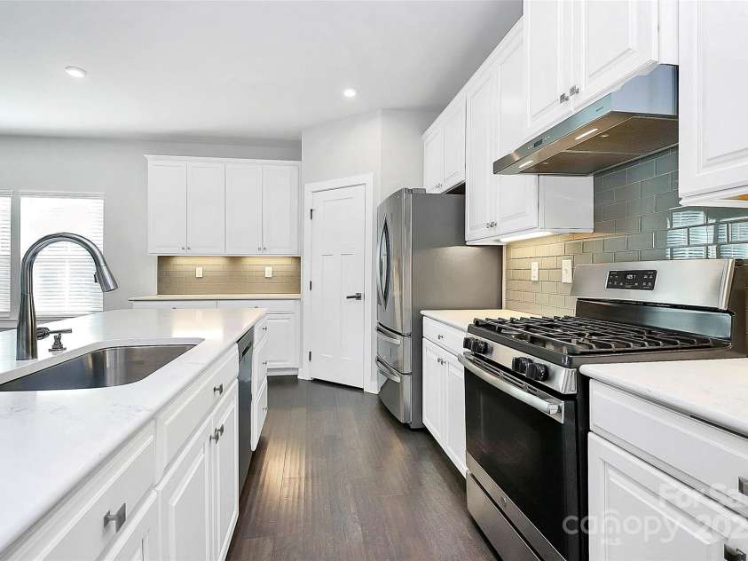 8243 Bretton Woods Drive, Charlotte, NC 28227.  MLS# CAR4213507, YatesRealty ID 12321. 