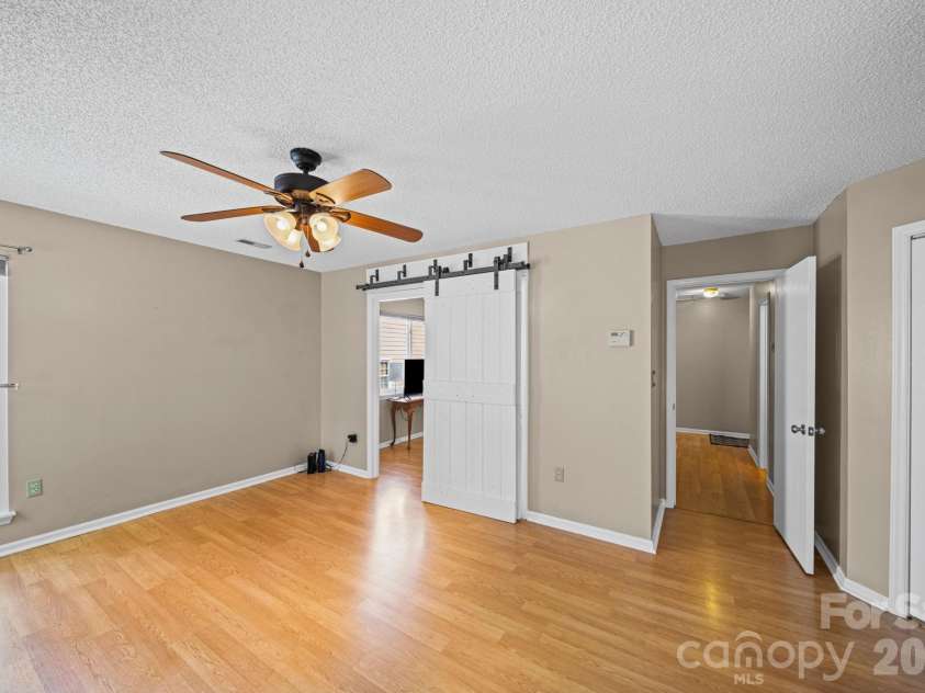9811 Dusty Cedar Court, Charlotte, NC 28269.  MLS# CAR4368771, YatesRealty ID 12321. 