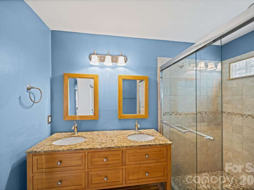 9811 Dusty Cedar Court, Charlotte, NC 28269.  MLS# CAR4368771, YatesRealty ID 12321. 