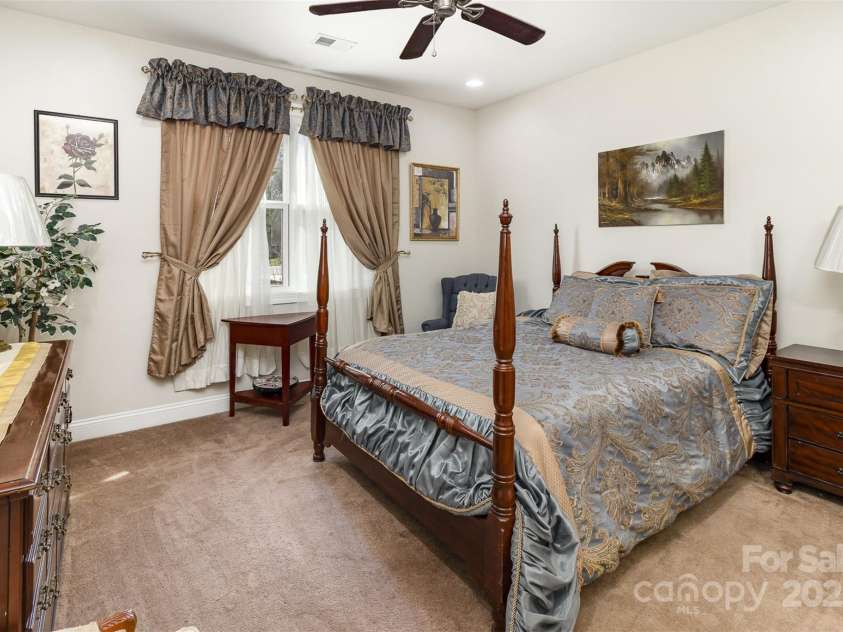 4321 Rolling Acres Road, Charlotte, NC 28213.  MLS# CAR4227691, YatesRealty ID 12323. Bedroom 2 w/ensuite