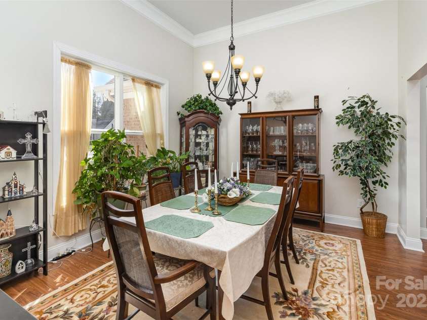 4321 Rolling Acres Road, Charlotte, NC 28213.  MLS# CAR4227691, YatesRealty ID 12323. Dining Room