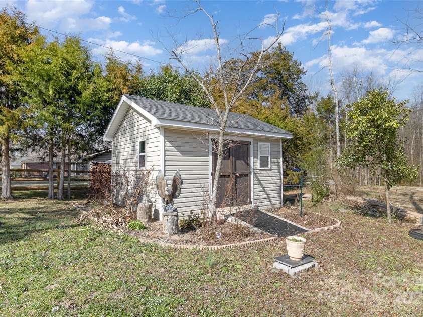 4321 Rolling Acres Road, Charlotte, NC 28213.  MLS# CAR4227691, YatesRealty ID 12323. Shed