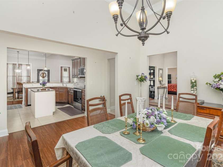 4321 Rolling Acres Road, Charlotte, NC 28213.  MLS# CAR4305540, YatesRealty ID 12323. Dining Room