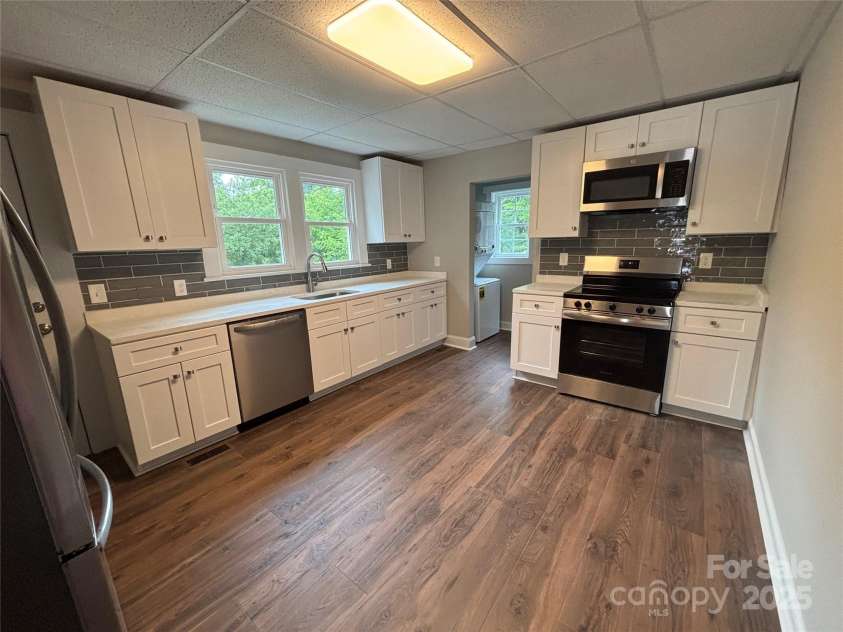 103 Meadow Avenue, Concord, NC 28025.  MLS# CAR4257423, YatesRealty ID 12324. Kitchen