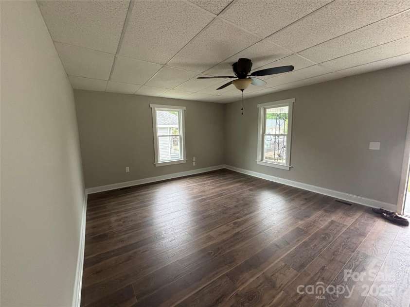 103 Meadow Avenue, Concord, NC 28025.  MLS# CAR4257423, YatesRealty ID 12324. Living Room