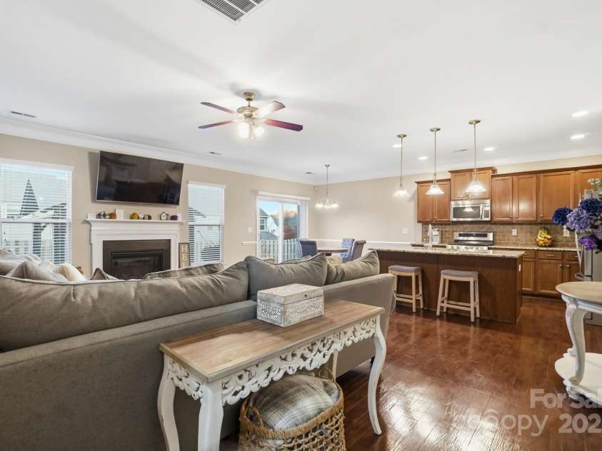 167 Gage Drive, Mooresville, NC 28115.  MLS# CAR4314236, YatesRealty ID 12324. 