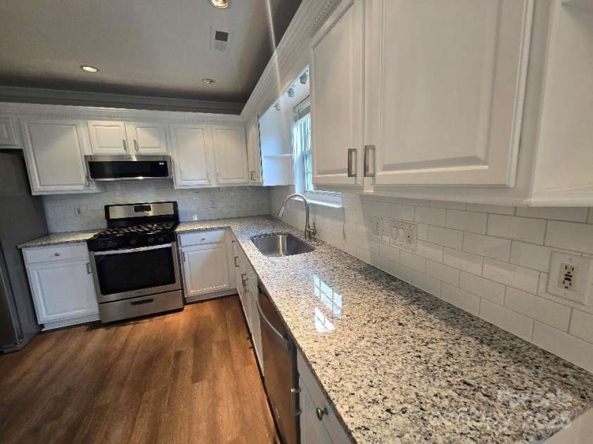 3912 Laurel View Circle, Indian Trail, NC 28079.  MLS# CAR4257132, YatesRealty ID 12325. 