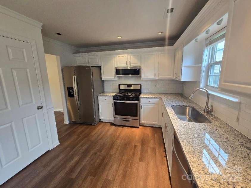 3912 Laurel View Circle, Indian Trail, NC 28079.  MLS# CAR4257132, YatesRealty ID 12325. 