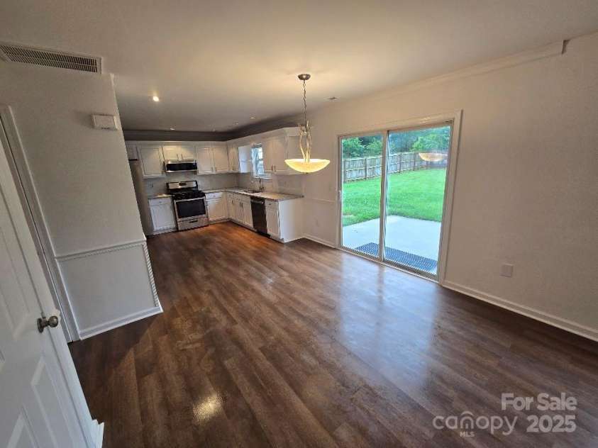 3912 Laurel View Circle, Indian Trail, NC 28079.  MLS# CAR4257132, YatesRealty ID 12325. 