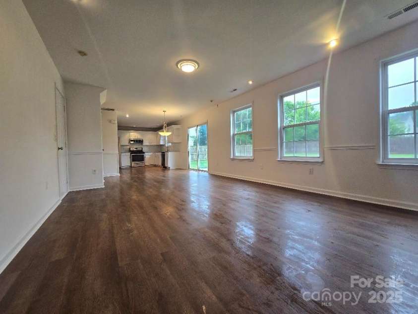 3912 Laurel View Circle, Indian Trail, NC 28079.  MLS# CAR4257132, YatesRealty ID 12325. 