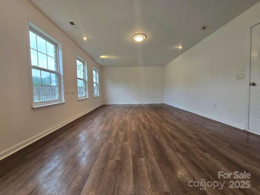 3912 Laurel View Circle, Indian Trail, NC 28079.  MLS# CAR4257132, YatesRealty ID 12325. 