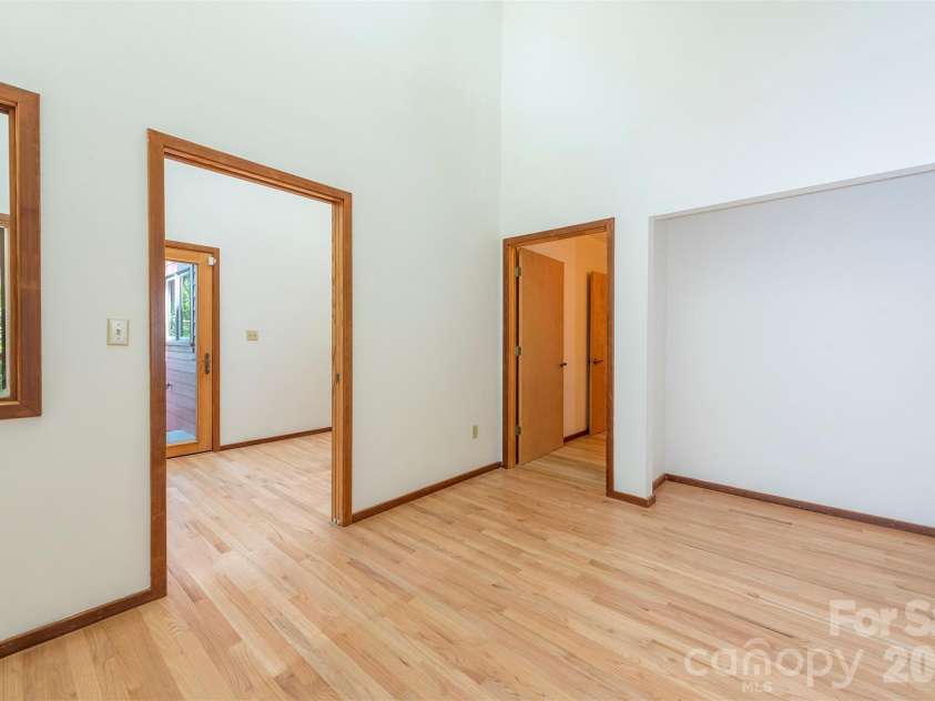 7 Winding Poplar Road, Black Mountain, NC 28711.  MLS# CAR4285345, YatesRealty ID 12326. Office/Study