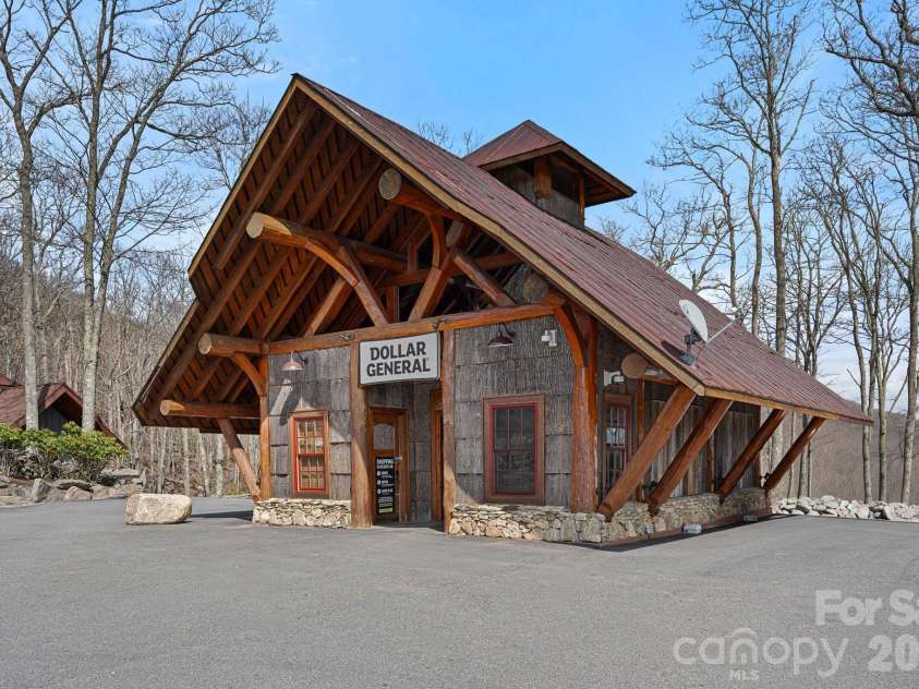 404 Silver Eagle Trail, Banner Elk, NC 28604.  MLS# CAR4364659, YatesRealty ID 12327. 